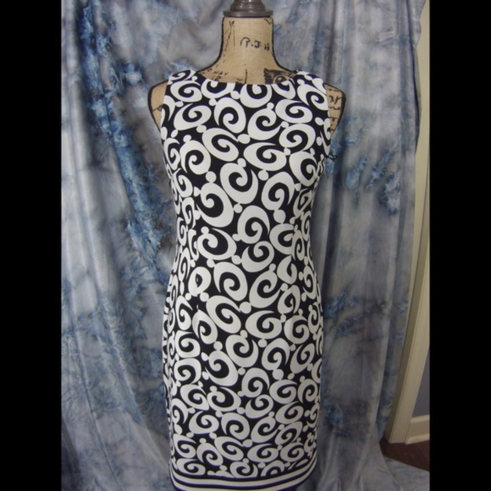 *EUC* black and White Sundress